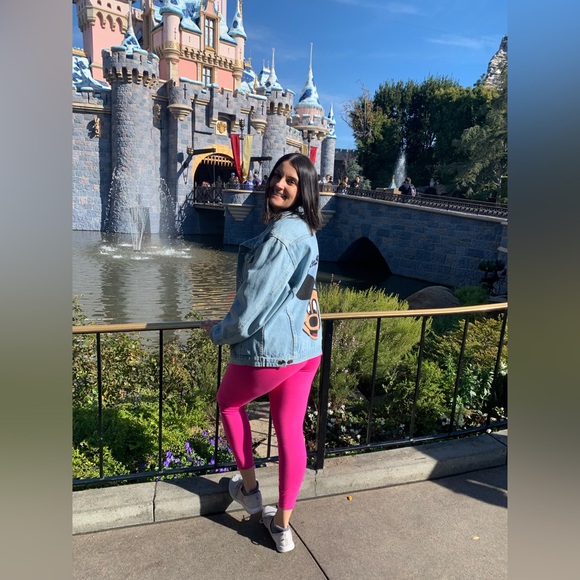 Custom hand painted Mickey Mouse denim jacket - Picture 3 of 9